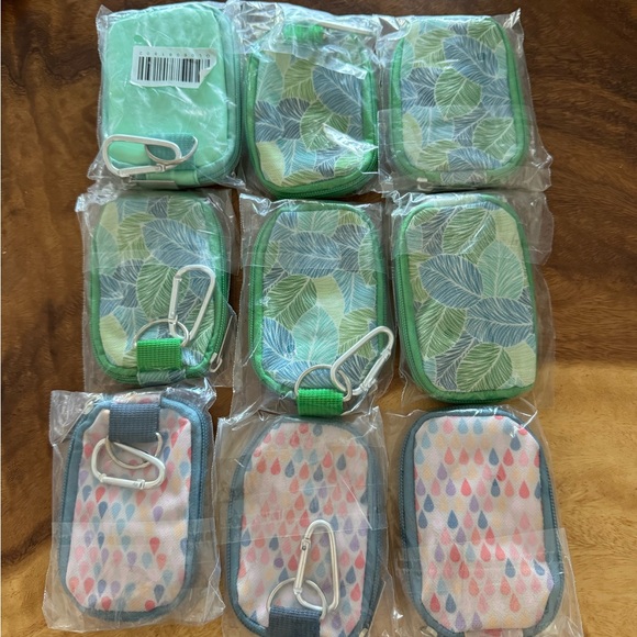 Lot of Essential Oil Keychains (only 8) - Picture 2 of 6